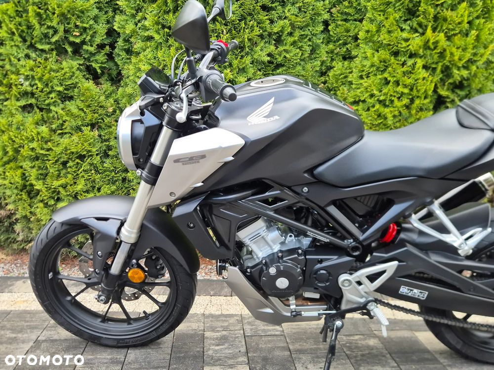 Honda CB - 16