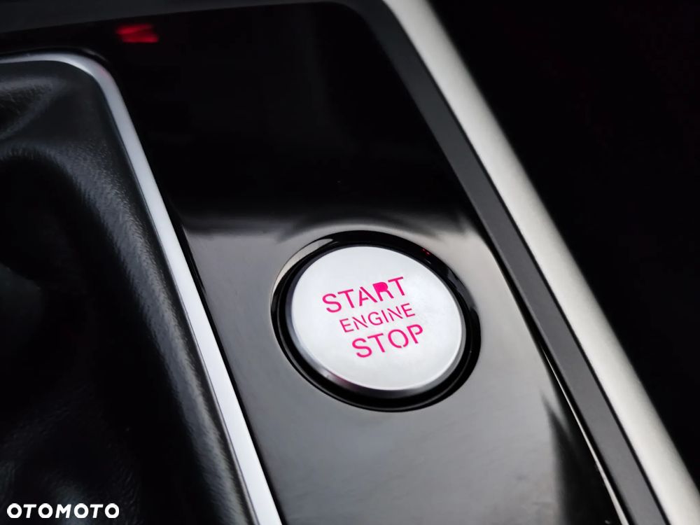 Audi A6 Avant 2.0 TDI Ultra - 24