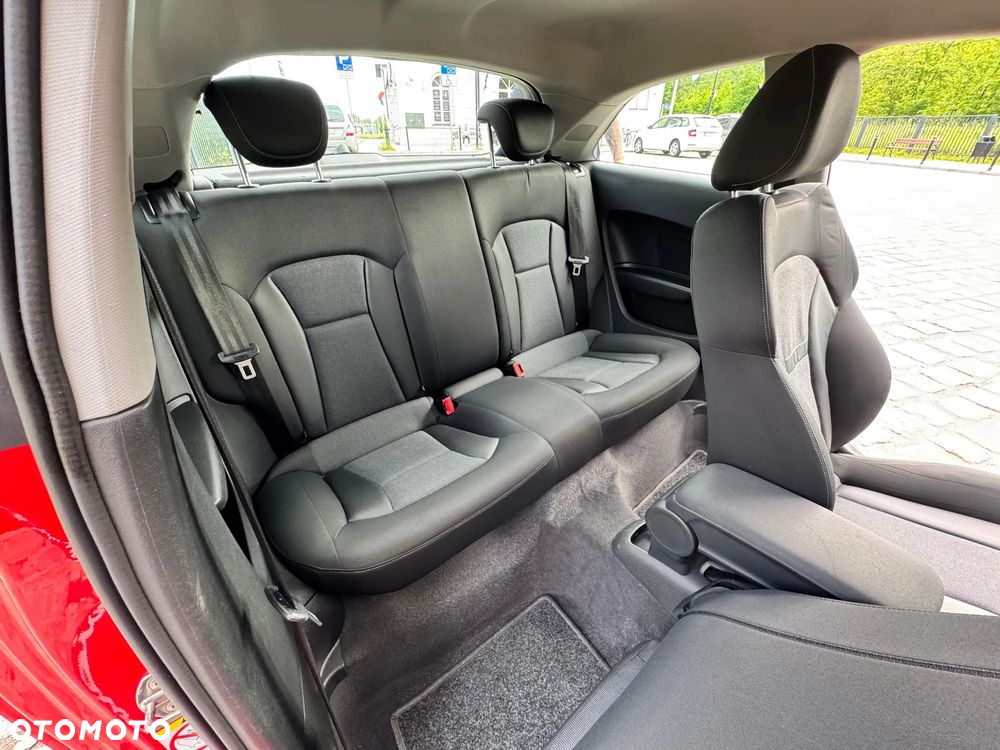 Audi A1 1.6 TDI Attraction - 12