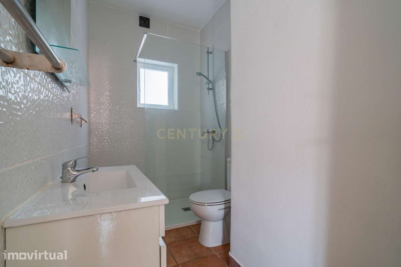 Apartamento T3 Remodelado com Espaço Exterior Privativo | Alcobaça - Grande imagem: 4/12