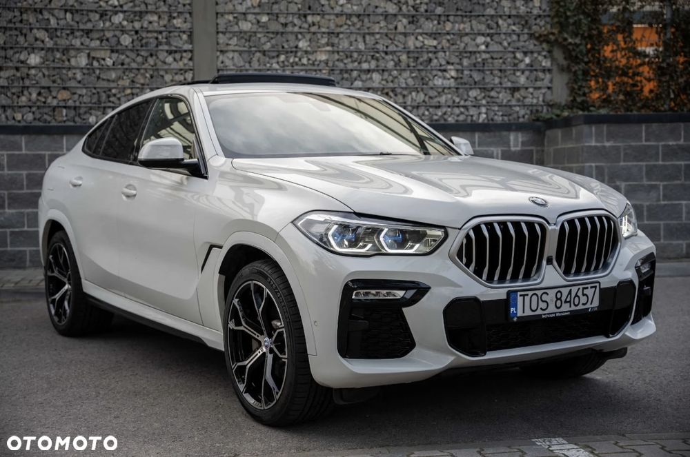 BMW X6 xDrive40i - 11
