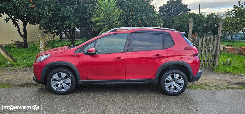 Peugeot 2008 1.5 BlueHDi Signature - 4