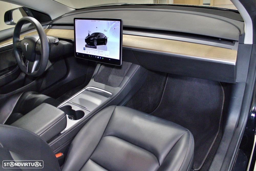 Tesla Model 3 Long Range Tração Traseira - 16
