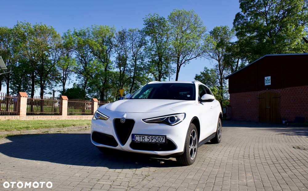 Alfa Romeo Stelvio 2.0 Turbo 16V AT8-Q4 Ti - 2