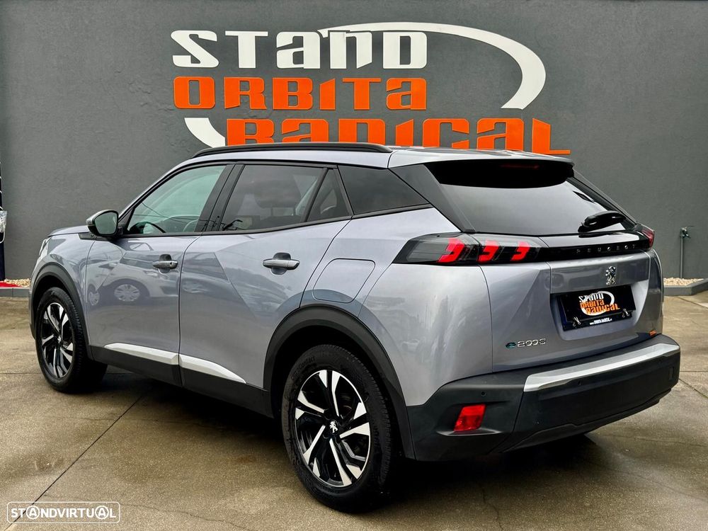 Peugeot e-2008 50 kWh Allure - 3