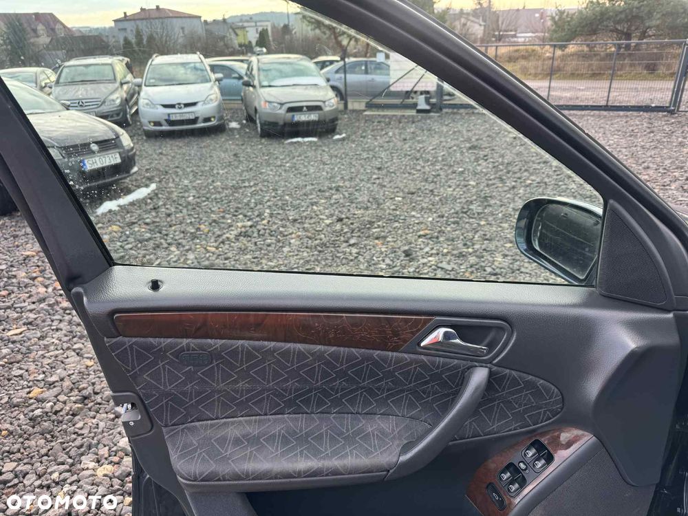Mercedes-Benz Klasa C - 16