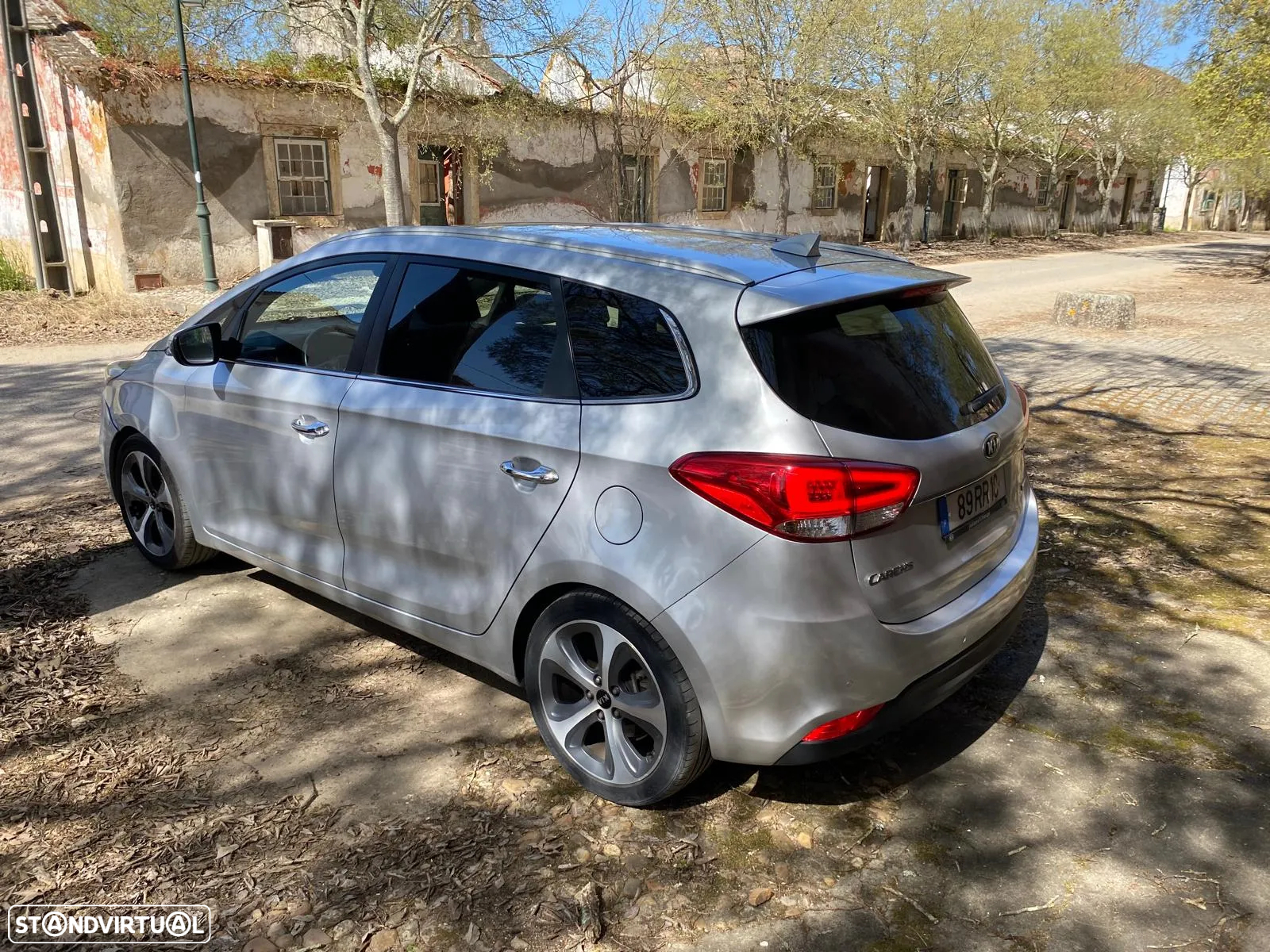 Kia Carens 1.7 CRDi ISG TX - 21