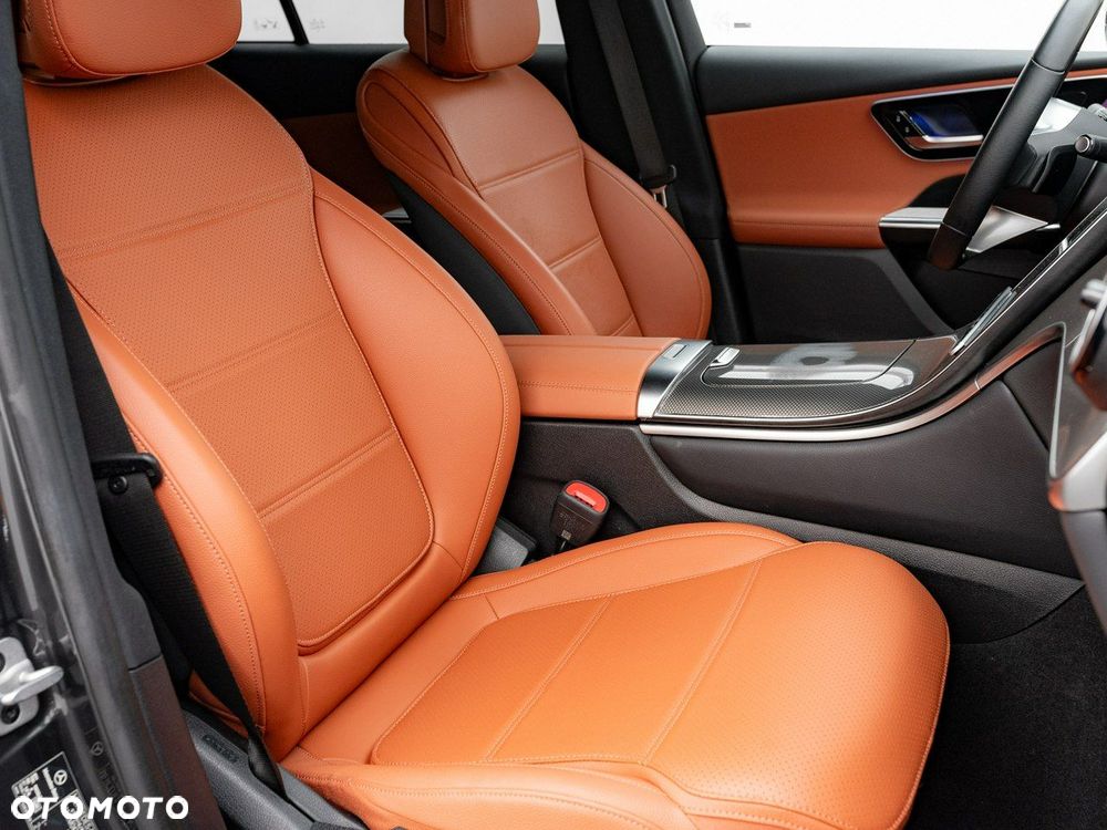 Mercedes-Benz GLC - 25