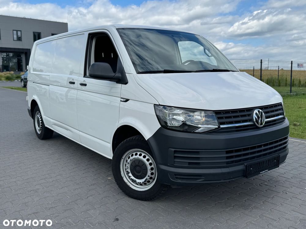 Volkswagen Transporter - 1