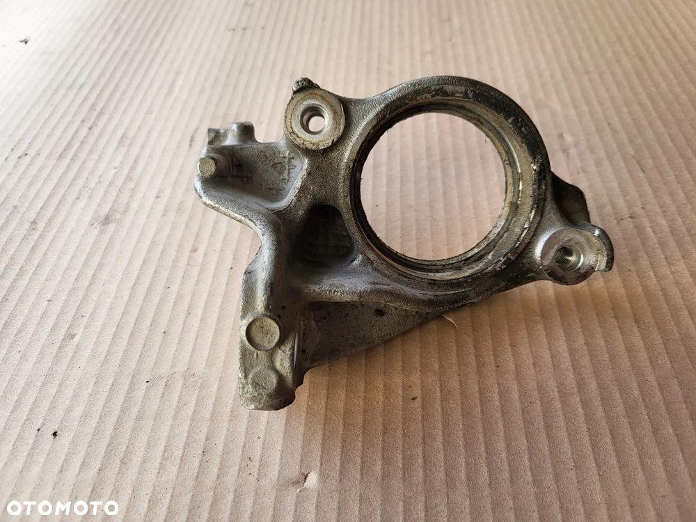 Podpora półosi łapa Citroen C4 Picasso II 1.6 e HDI - 5