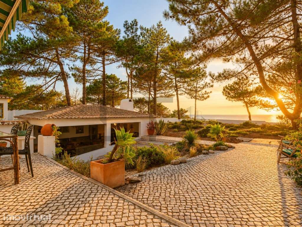 Moradia de Sonho T4+1 para Venda com Total Vista Mar, junto à Praia... - Grande imagem: 2/52