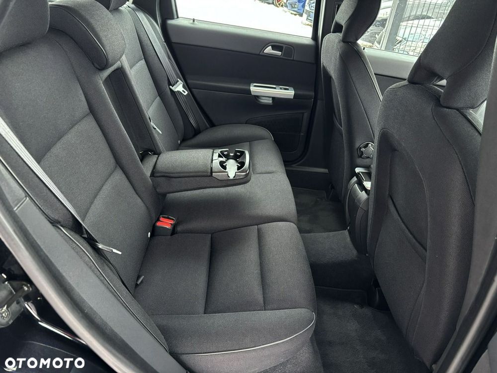 Volvo V50 - 25