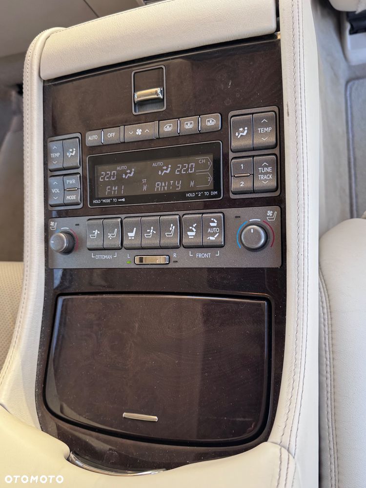 Lexus LS 600h L Superior - 28
