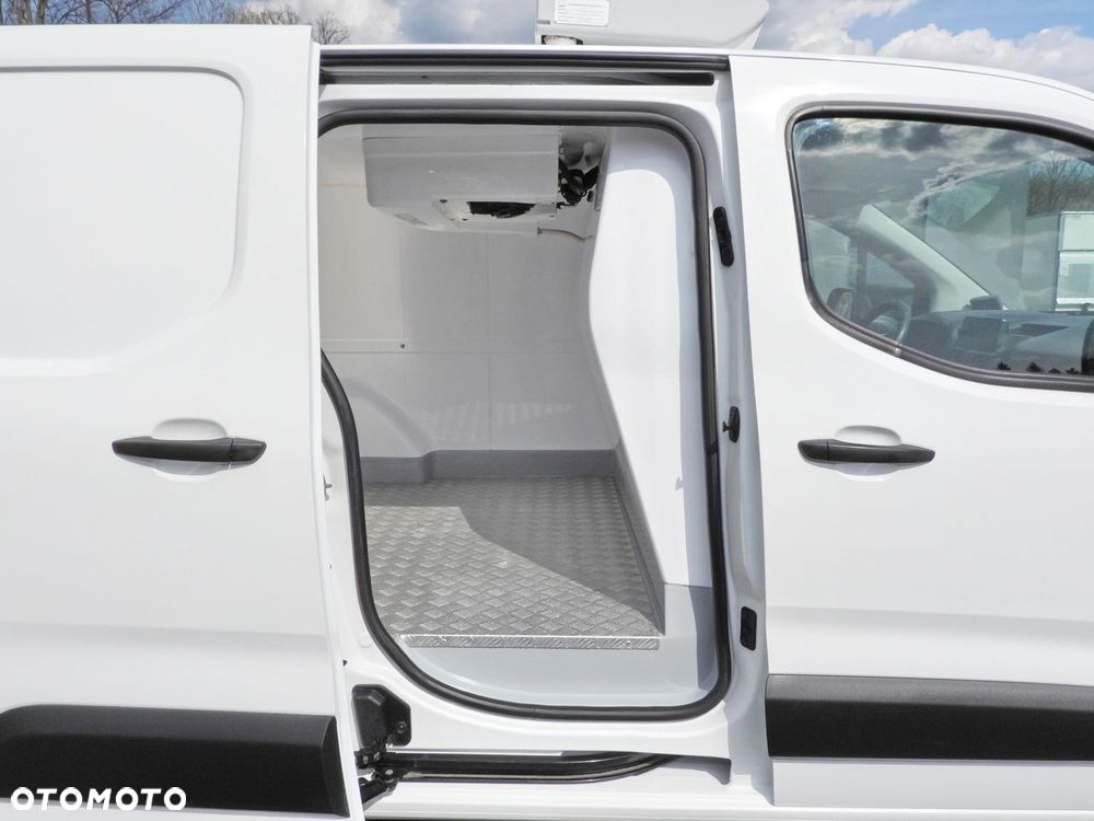 Toyota PROACE CITY  FURGON CHŁODNIA  -15*C ZASILANIE 230V TEMPOMAT KLIMATYZACJA  100KM - 22