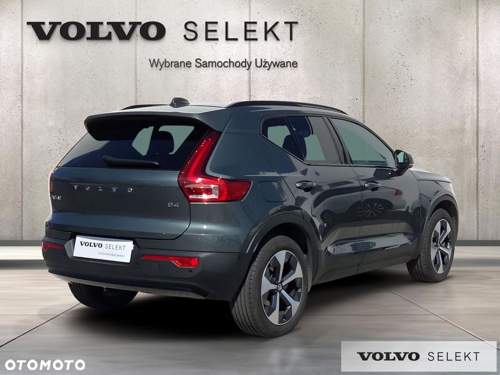 Volvo XC 40 B4 Plus Dark - 5