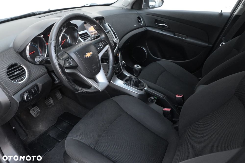 Chevrolet Cruze 1.8 LT - 34