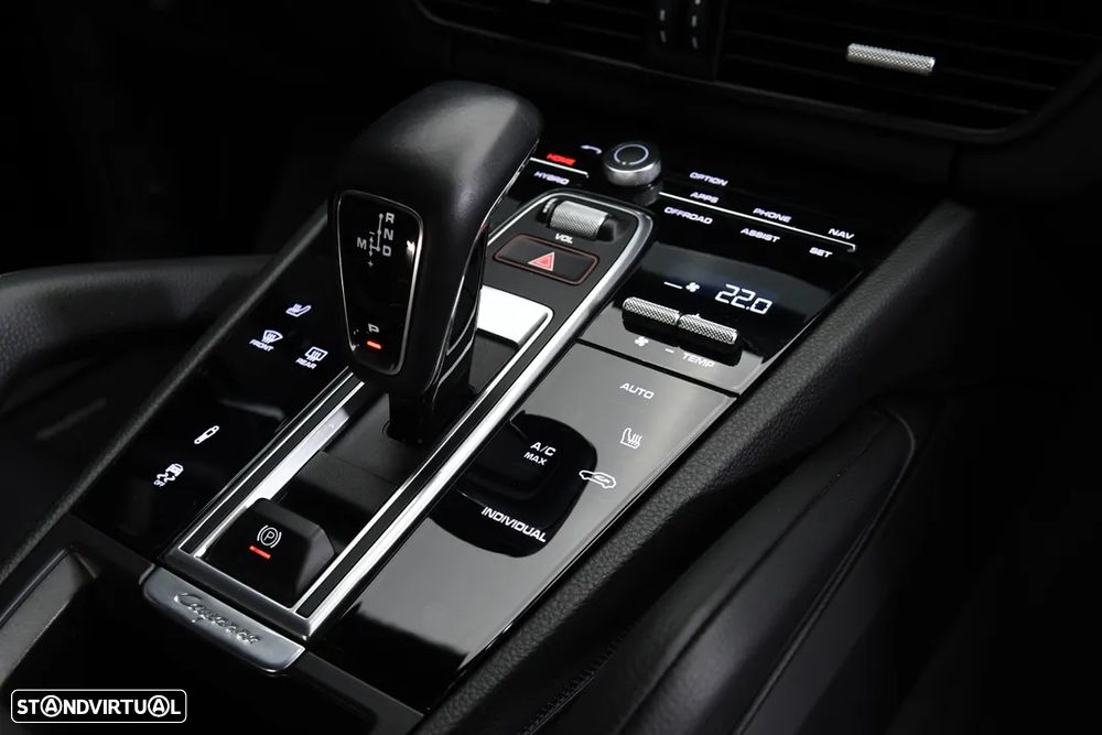 Porsche Cayenne Coupé E-Hybrid - 19