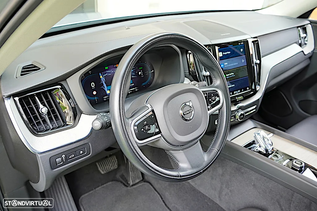 Volvo XC 60 2.0 T6 PHEV Inscription AWD - 28