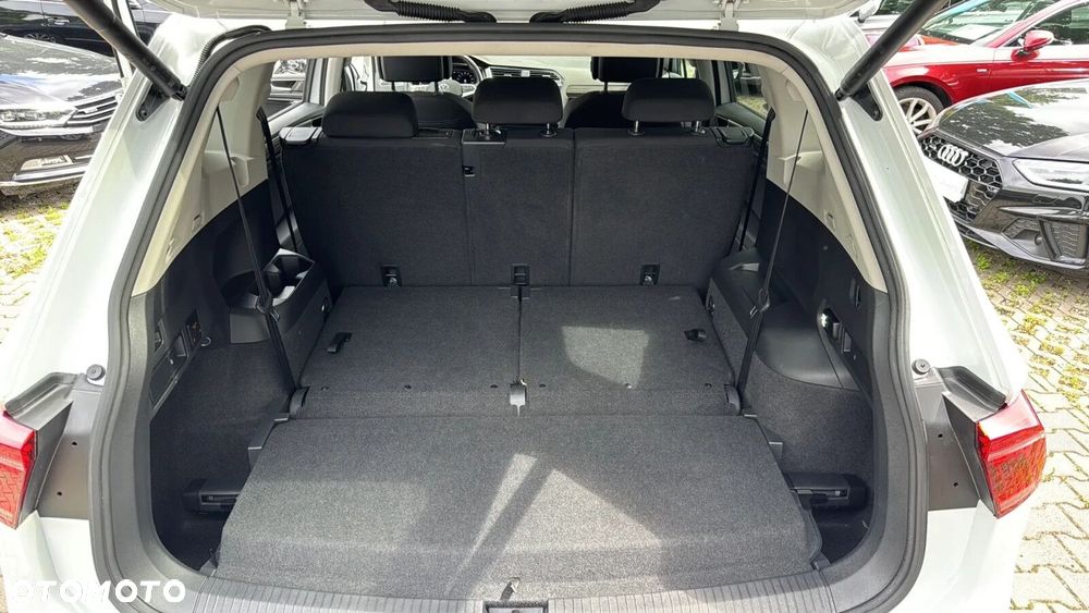 Volkswagen Tiguan Allspace - 19
