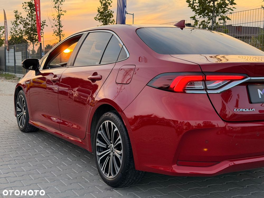 Toyota Corolla 1.8 Hybrid Club - 13