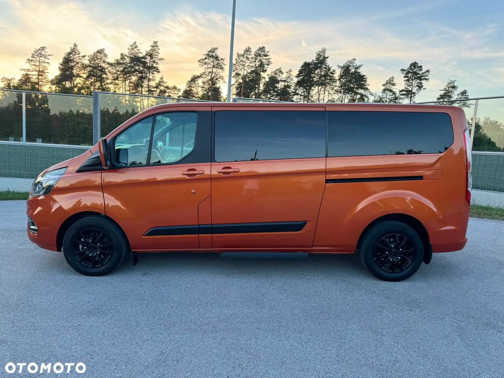 Ford Tourneo Custom - 34
