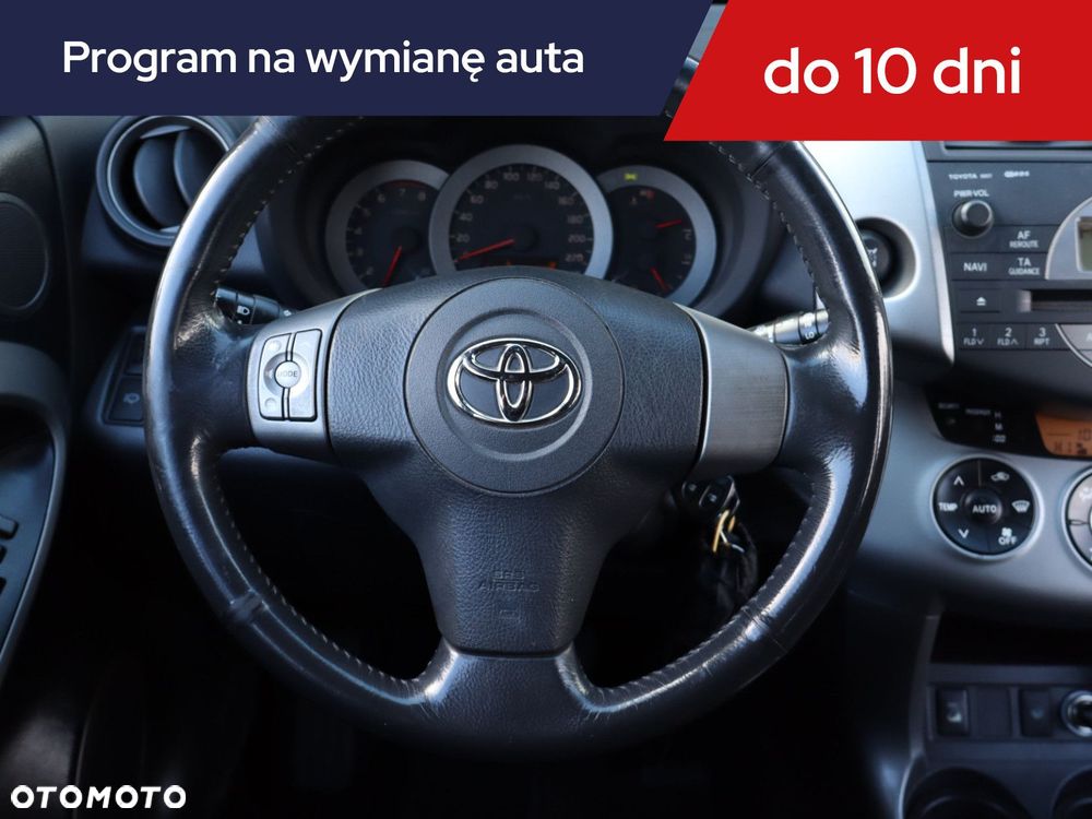 Toyota RAV4 - 18