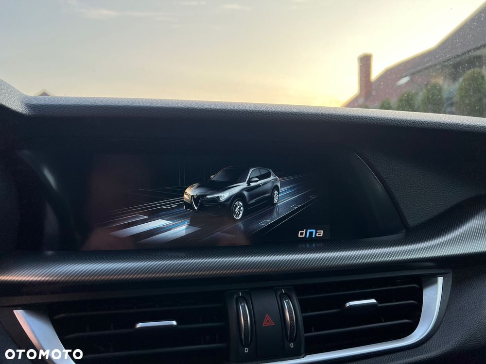 Alfa Romeo Stelvio 2.0 Turbo Veloce Q4 - 35