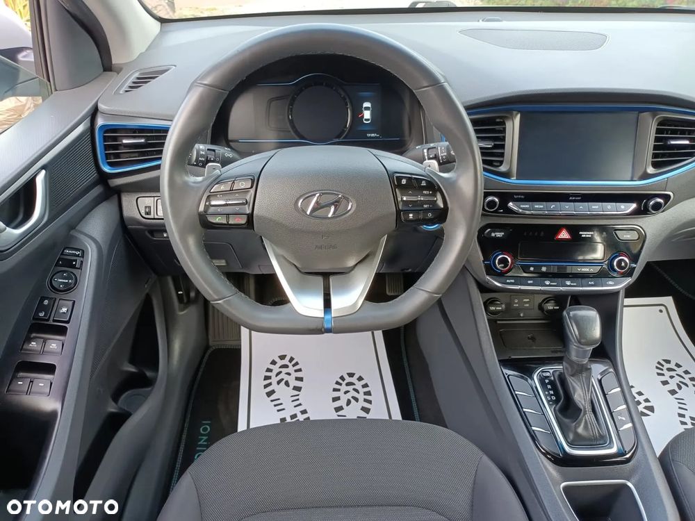 Hyundai IONIQ - 23