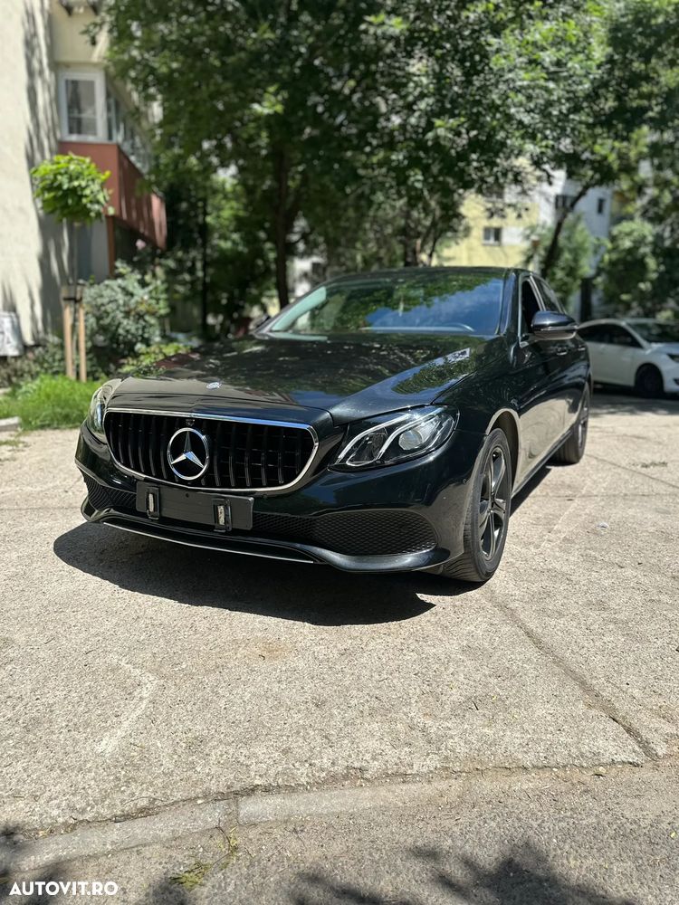Mercedes-Benz E 200 Aut. - 1