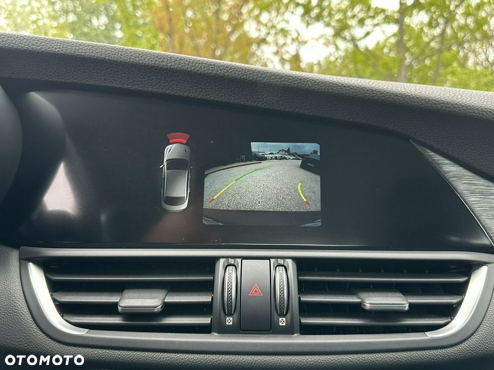 Alfa Romeo Giulia 2.0 Turbo 16V AT8 Super - 26