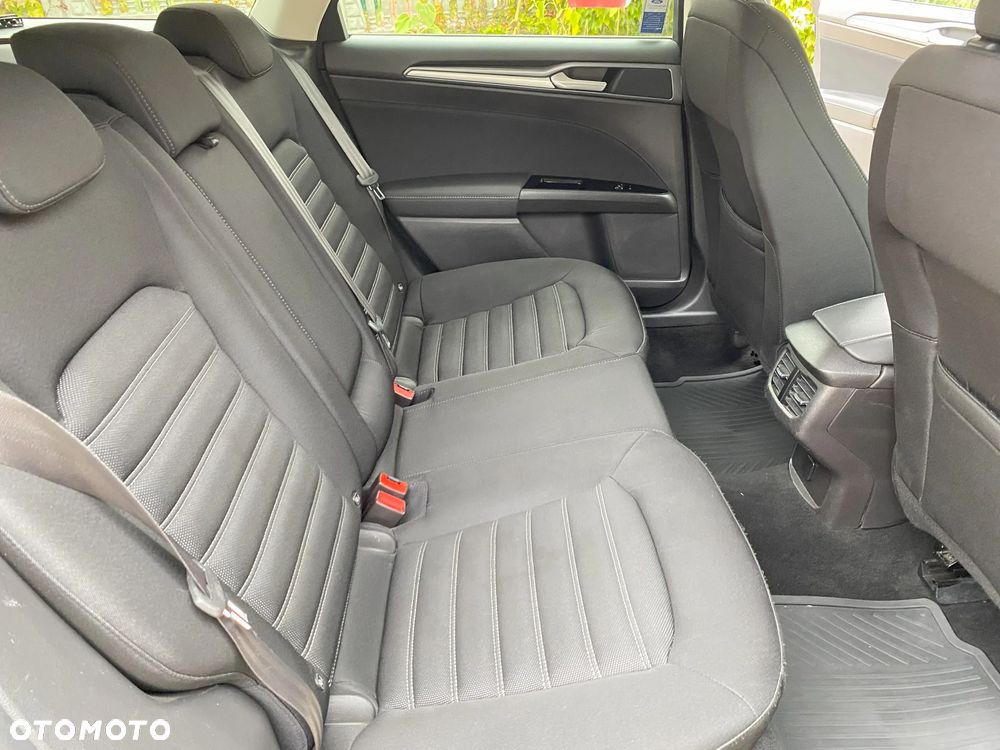 Ford Mondeo - 10