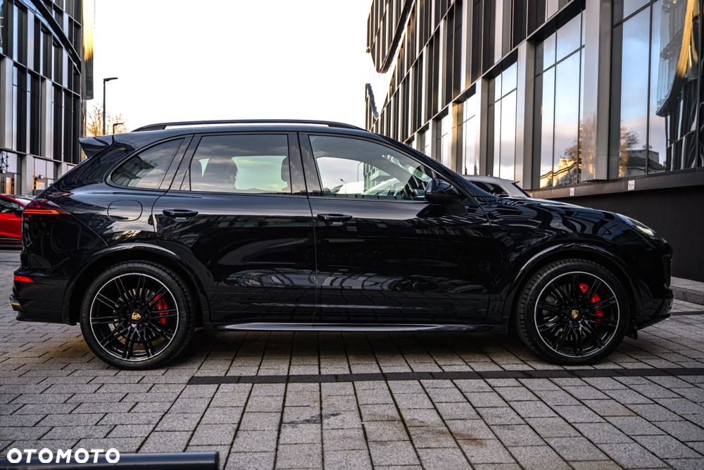 Porsche Cayenne - 19