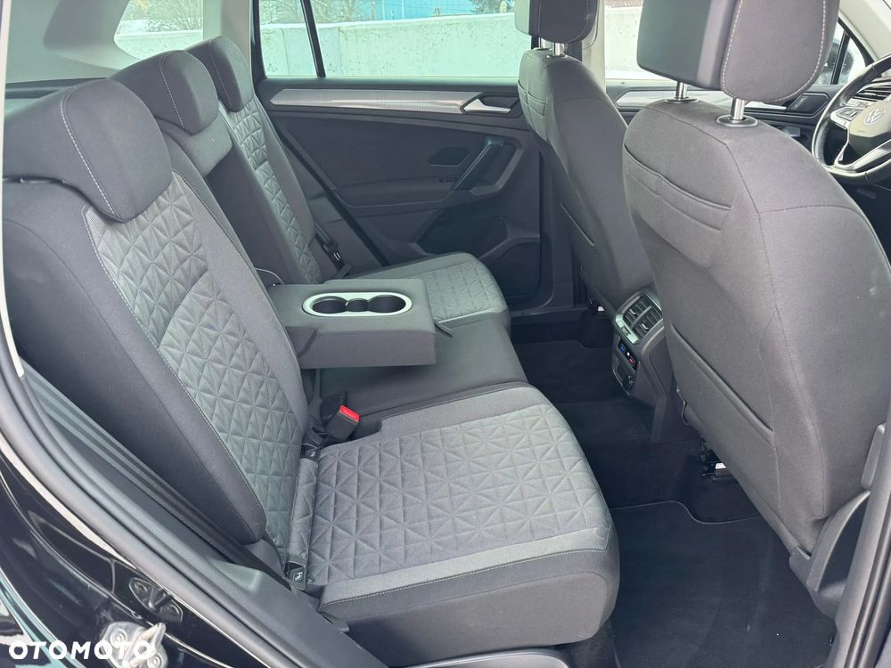 Volkswagen Tiguan 2.0 TDI SCR 4Mot Elegance DSG - 23