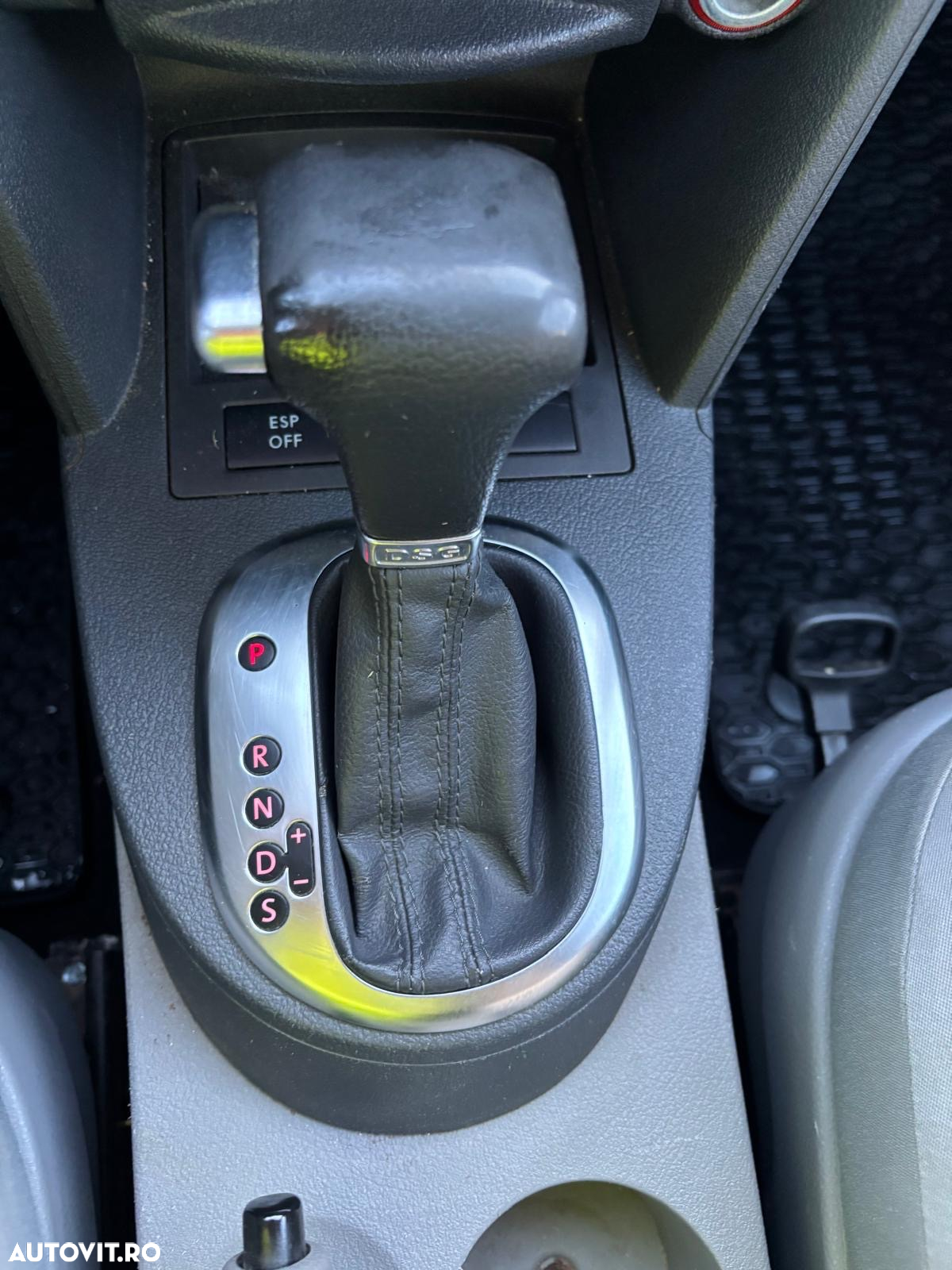 Volkswagen Caddy 1.9 TDI DPF DSG Familie (7-Si.) - 6