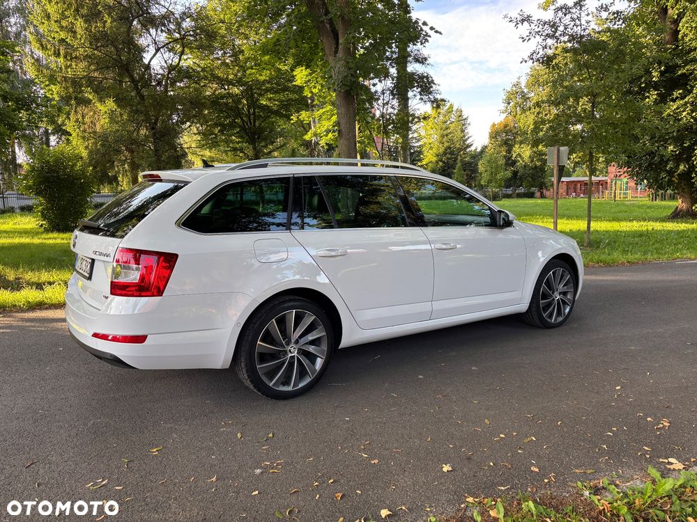 Skoda Octavia 2.0 TDI 4x4 L&K DSG - 9