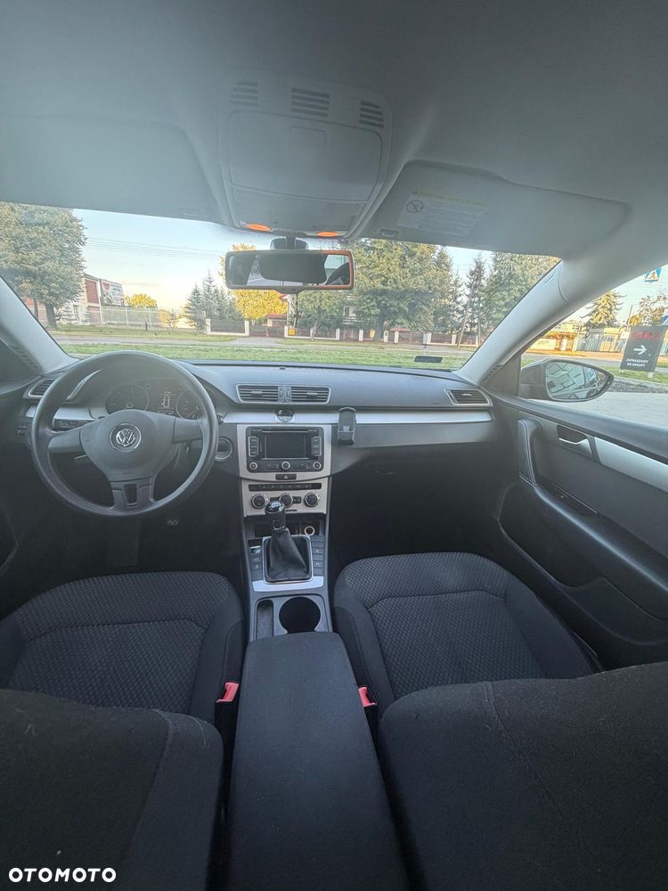 Volkswagen Passat 2.0 TDI Comfortline - 10