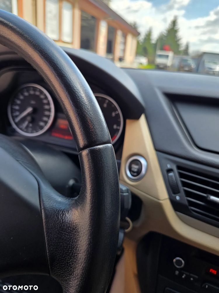 BMW X1 sDrive18i xLine - 13