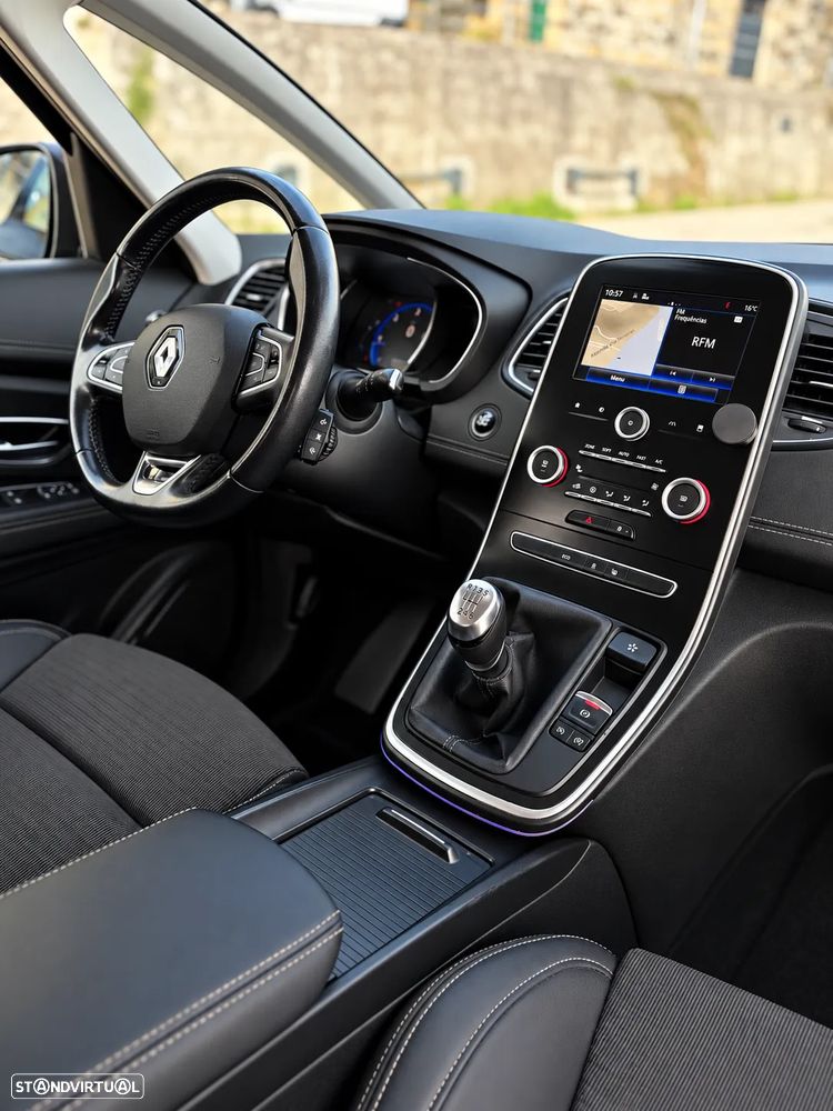 Renault Grand Scénic - 8