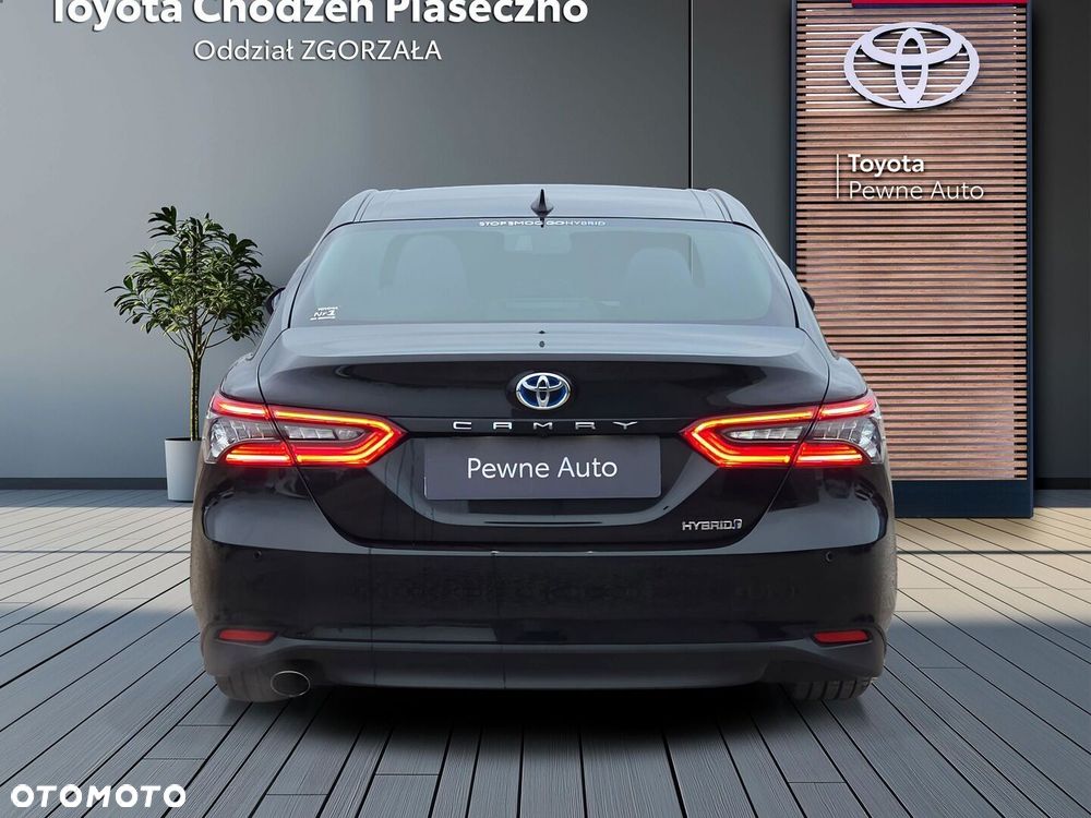 Toyota Camry 2.5 Hybrid Executive CVT - 4
