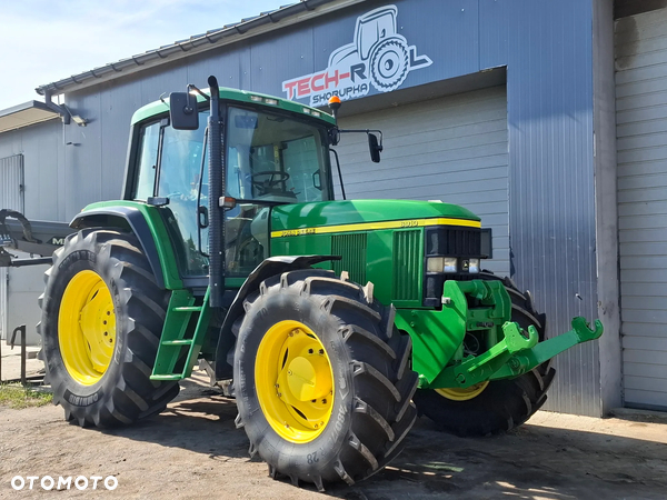 John Deere 6910