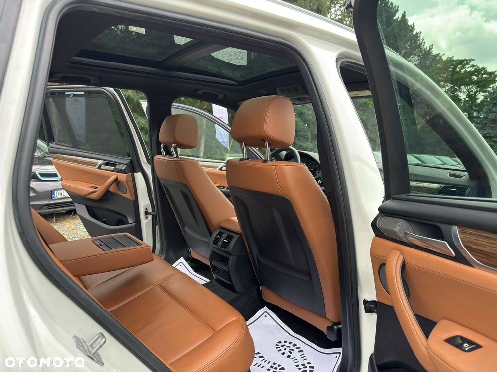 BMW X3 xDrive28i xLine - 18