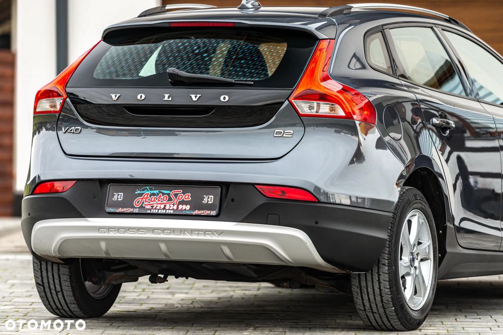 Volvo V40 Cross Country - 10