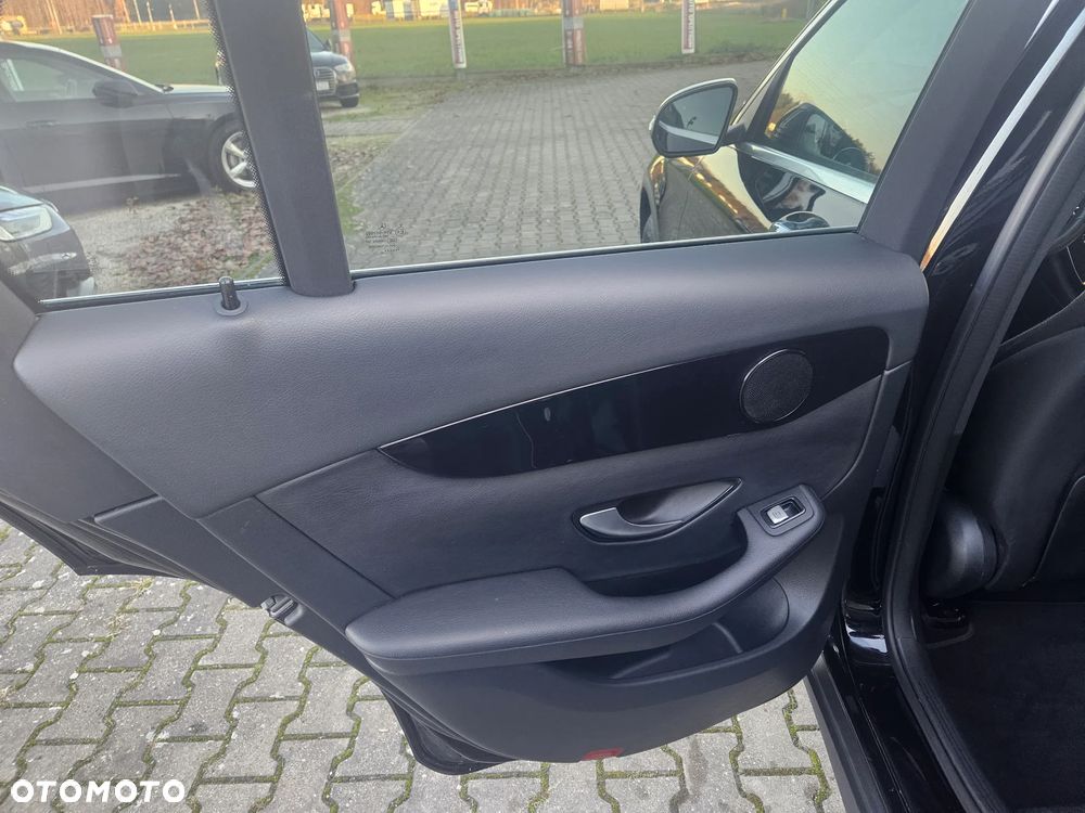 Mercedes-Benz GLC 300 e 4-Matic - 16