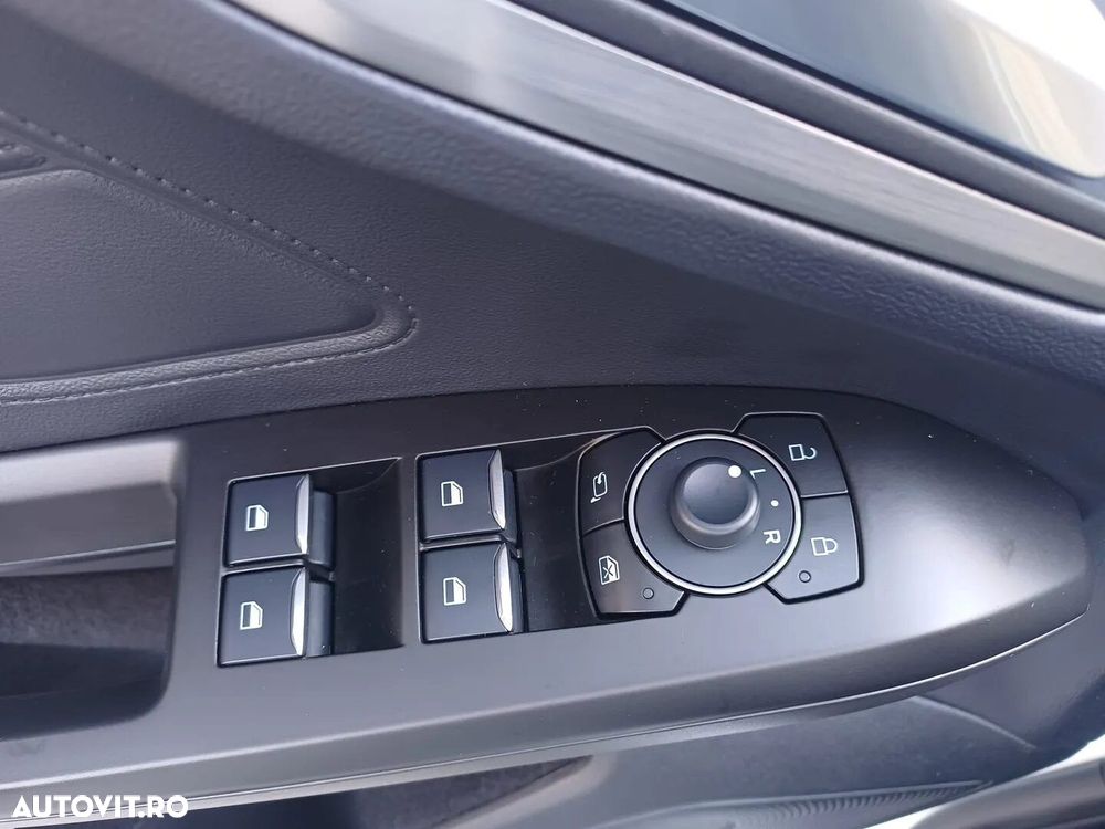 Ford Focus - 13