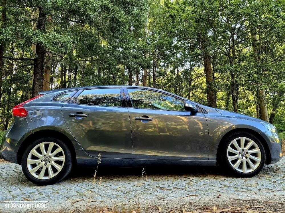 Volvo V40 1.6 D2 R-Design Momentum Powershift - 19
