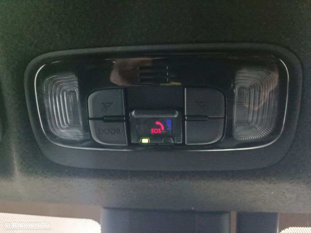 Toyota Yaris 1.5 HDF Luxury - 31