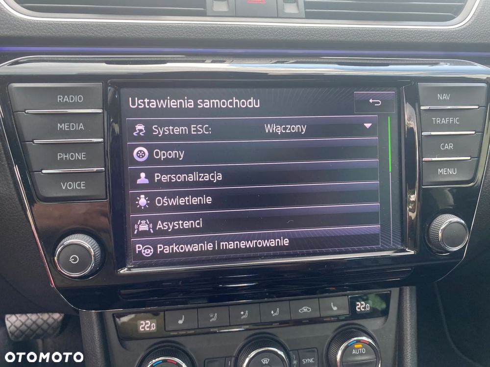 Skoda Superb 2.0 TDI L&K DSG - 25