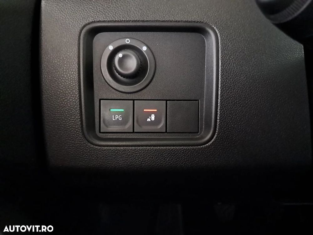Dacia Duster TCe 90 Essential - 22