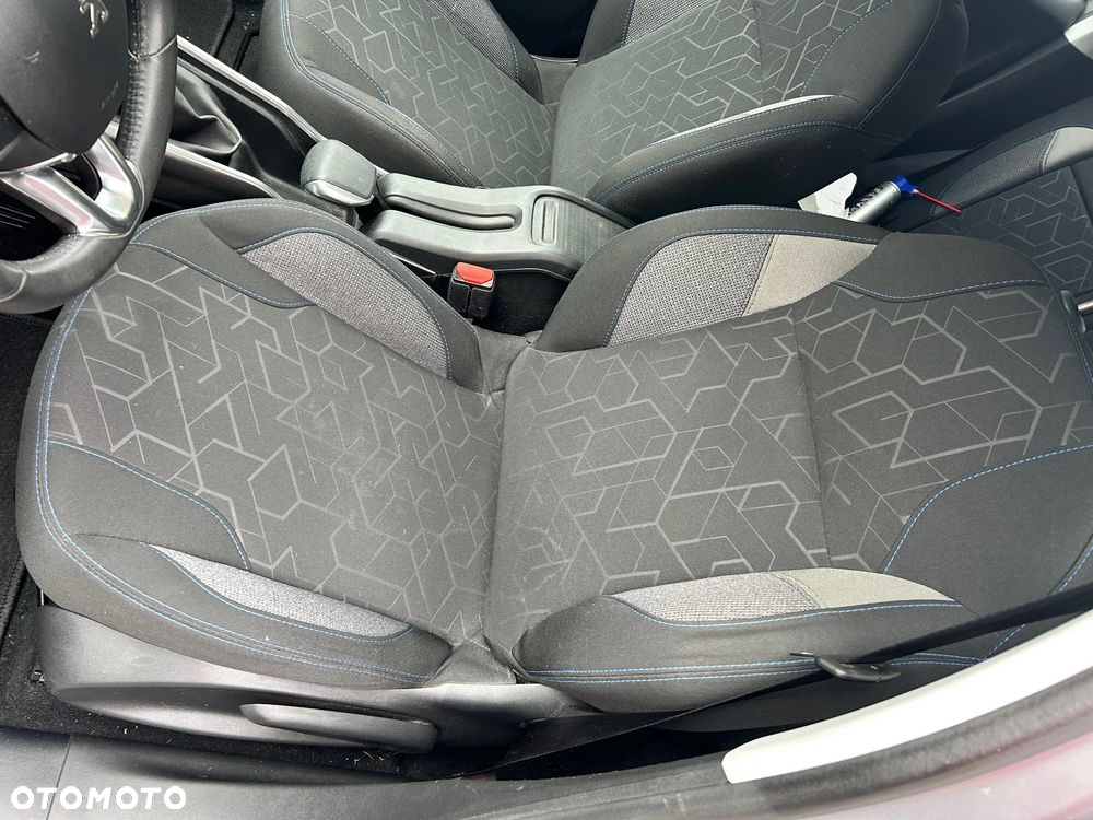 Peugeot 2008 1.2 Pure Tech Style - 14