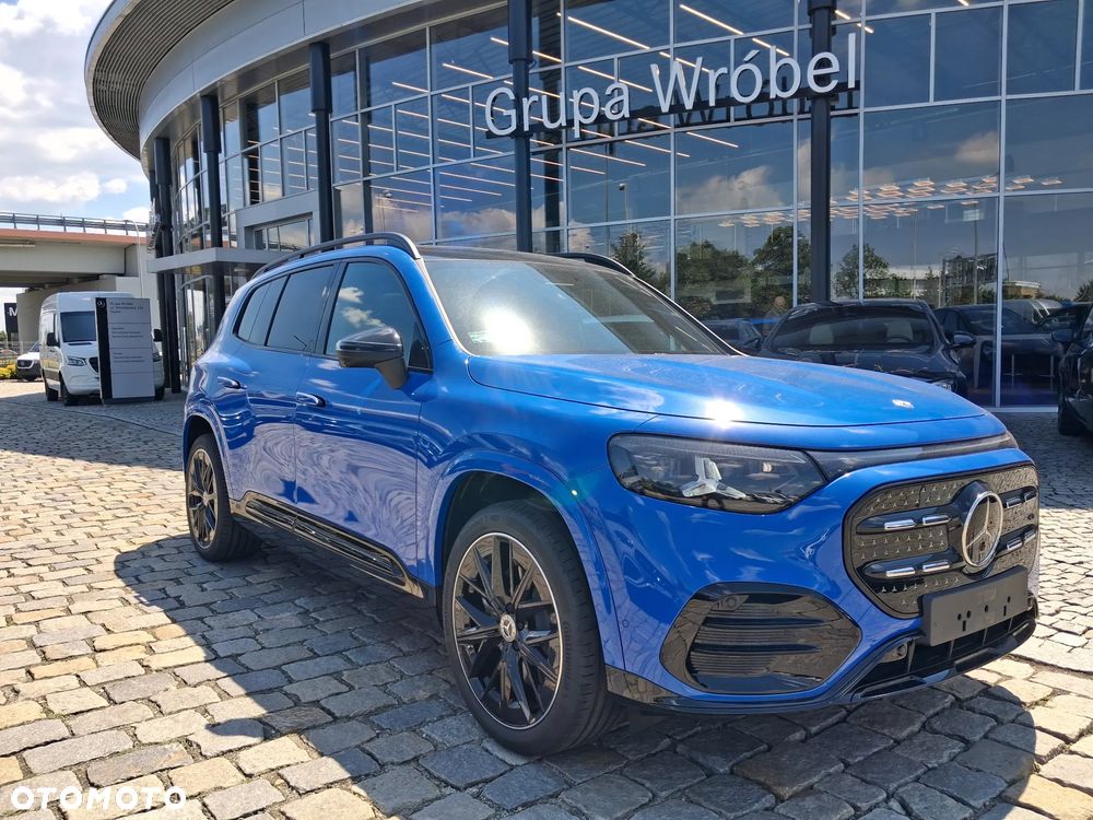 Mercedes-Benz GLB - 1